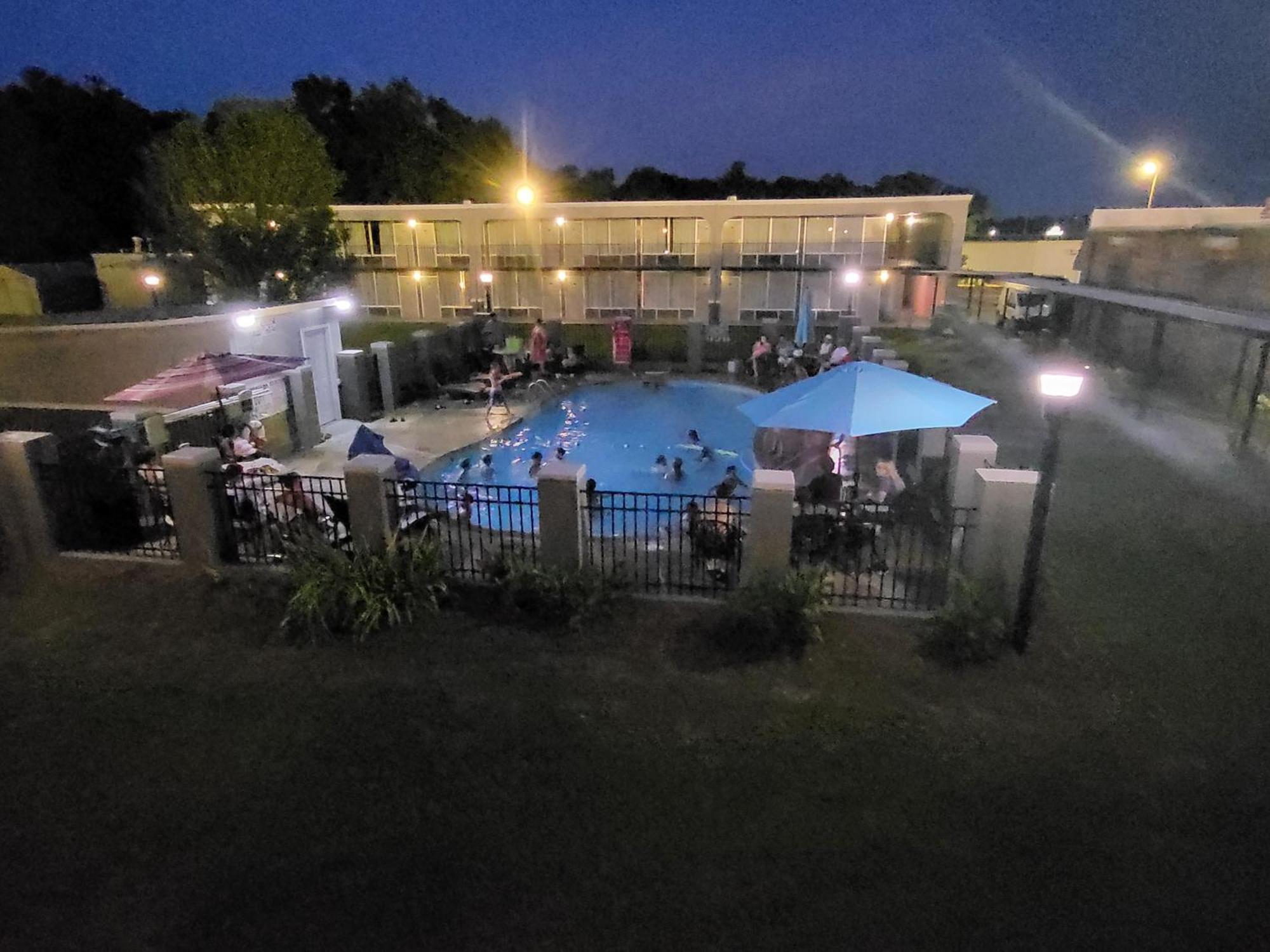 Econolodge Andalusia Εξωτερικό φωτογραφία